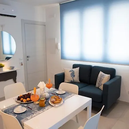 Apartment Virgilio Hosting Casa Nuovissima Vista Mare Torre Pali