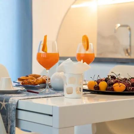 Apartment Virgilio Hosting Casa Nuovissima Vista Mare Torre Pali
